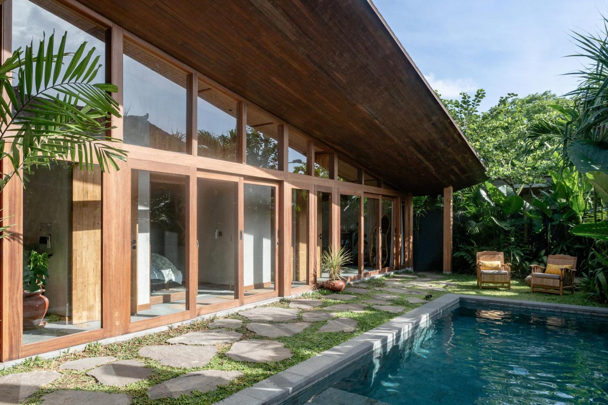Masa Kini 3 Bedroom Family With Pool Walking Distance To *