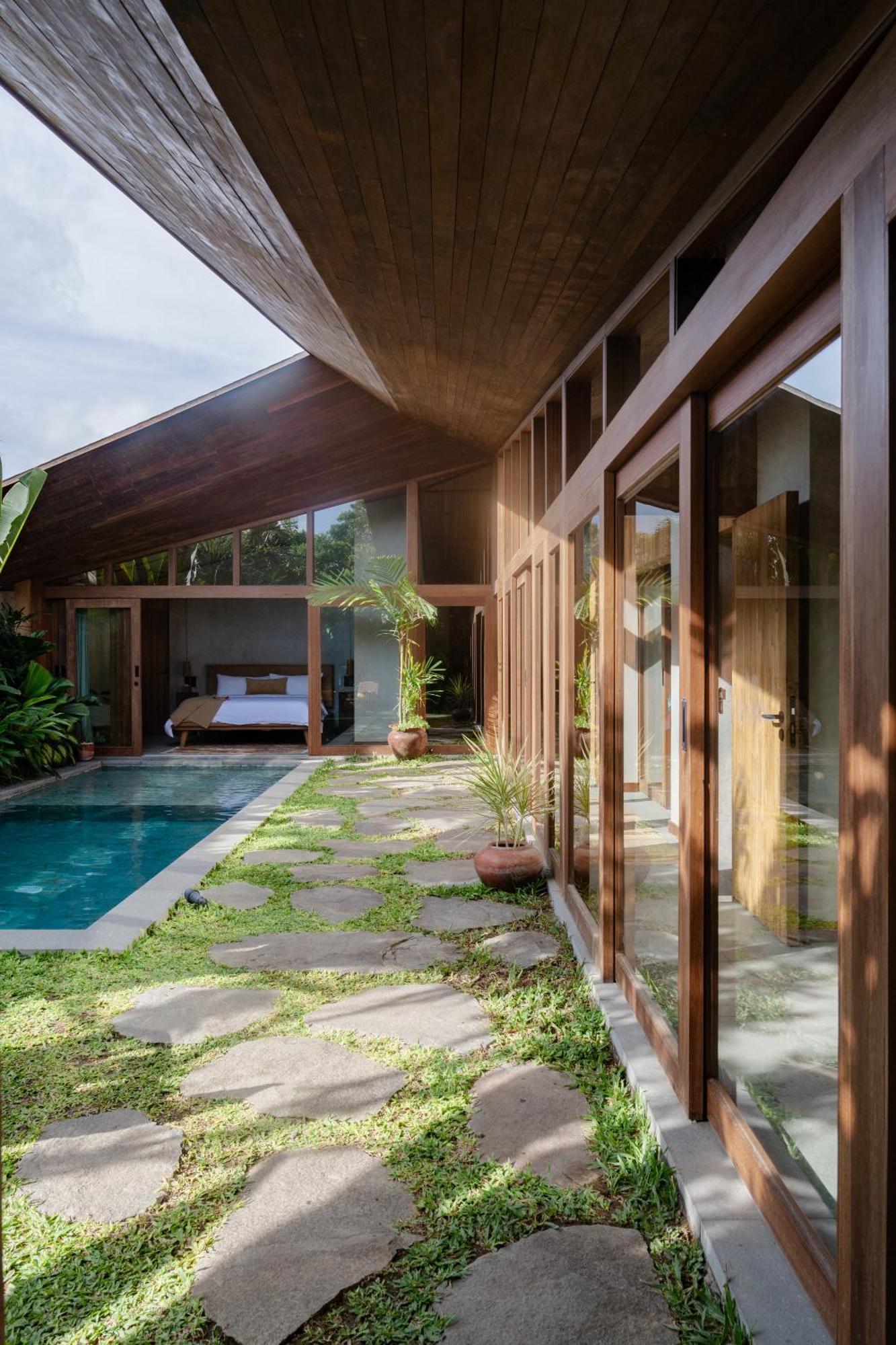 Masa Kini 3 Bedroom Family With Pool Walking Distance To Villa Uluwatu (Bali)