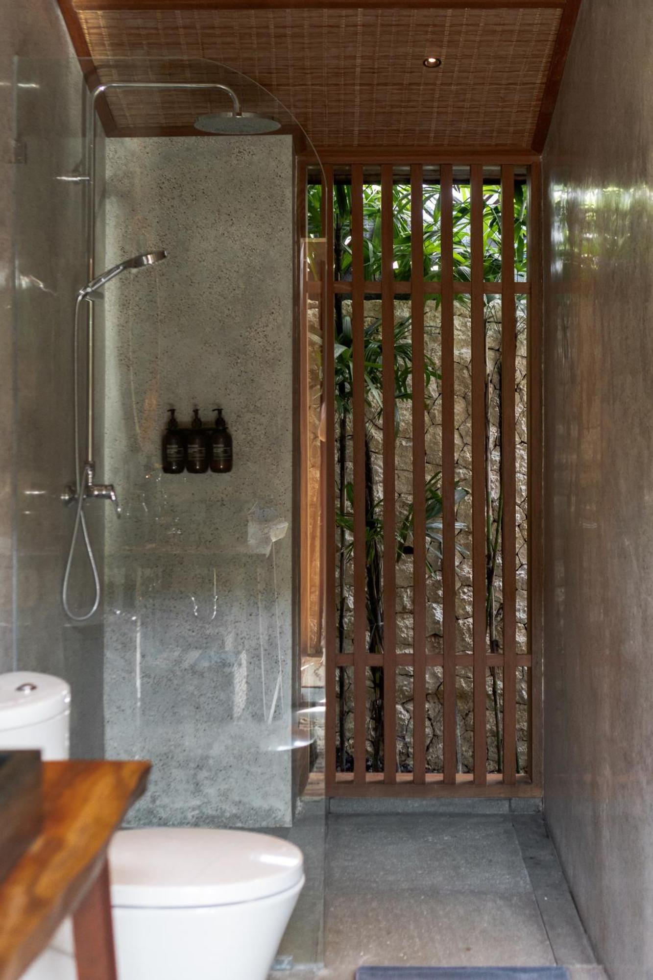 Villa Masa Kini 3 Bedroom Family With Pool Walking Distance To