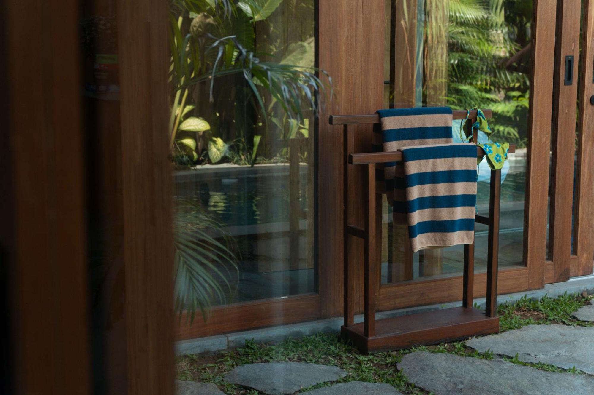 Masa Kini 3 Bedroom Family With Pool Walking Distance To Villa *